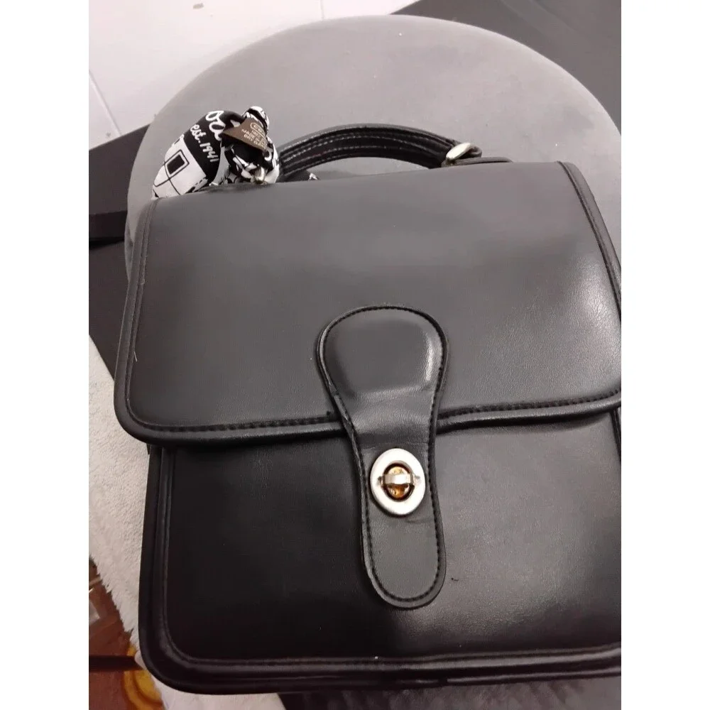 Vintage Leaather Crossbody bag